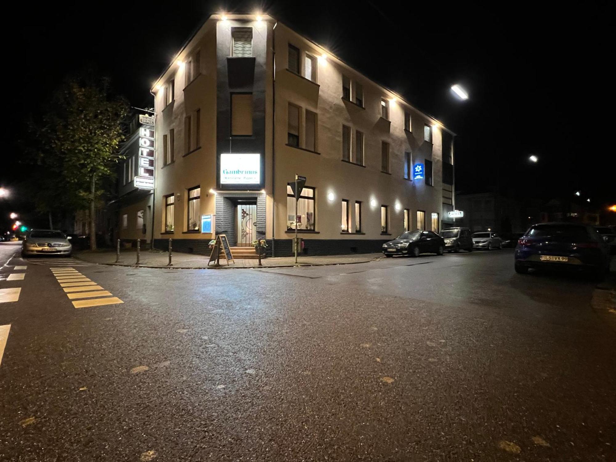 Hotel Gambrinus Dillingen an der Saar Bagian luar foto